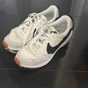 Nike Cream and Black Waffle Debut Shoes
